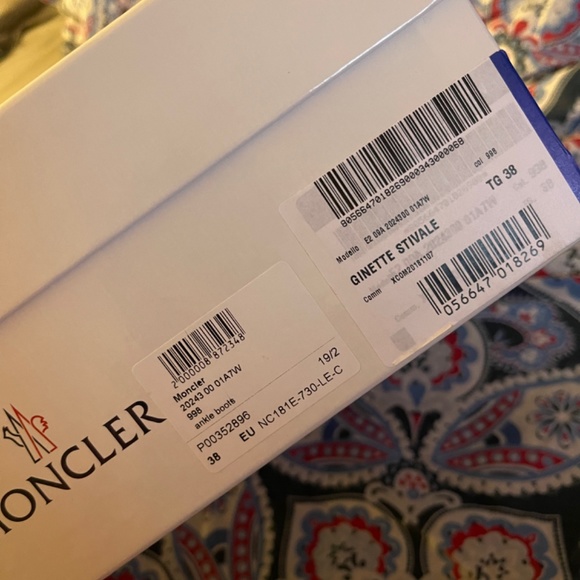 Moncler graffiti boot - Picture 3 of 3